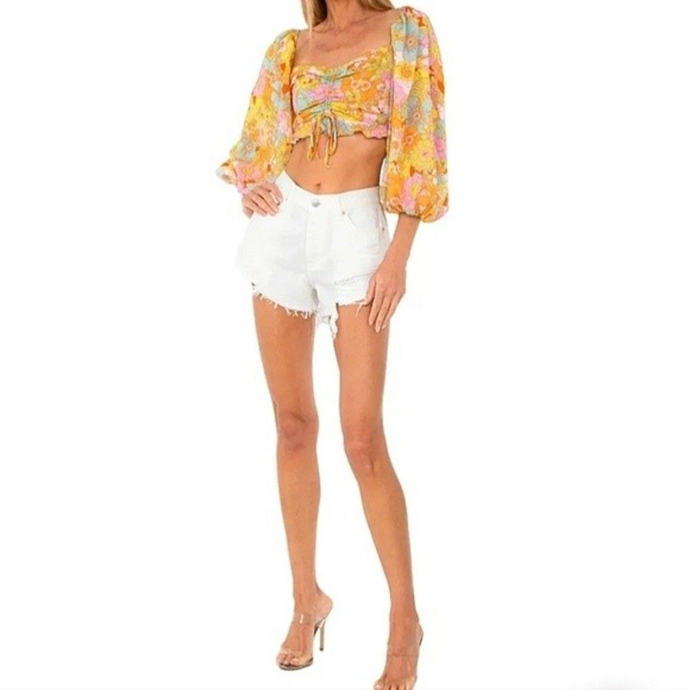 Free People Loving Good Vibrations Cutoffs Shorts in Spring White Size 27